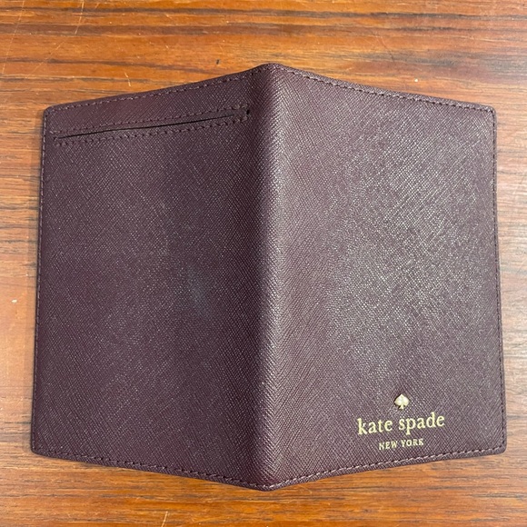 Kate spade passport holder - Picture 3 of 5